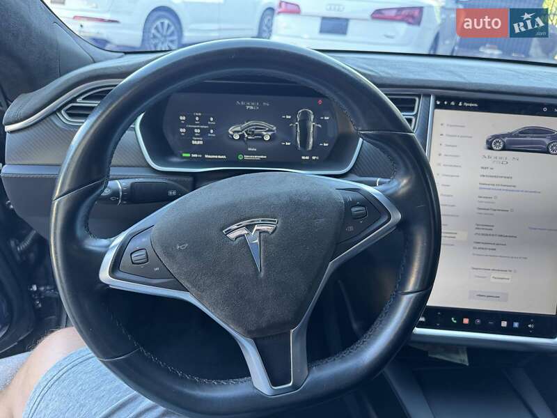 Ліфтбек Tesla Model S 2017 в Володимирі