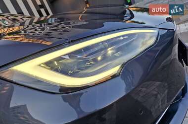 Лифтбек Tesla Model S 2018 в Львове