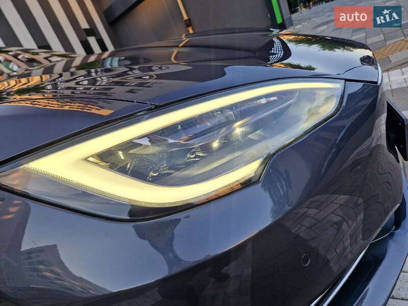 Лифтбек Tesla Model S 2018 в Львове