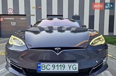 Лифтбек Tesla Model S 2018 в Львове