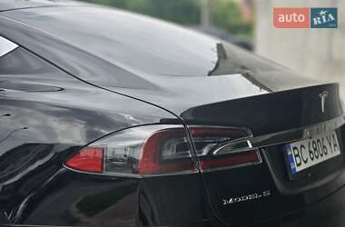 Лифтбек Tesla Model S 2017 в 