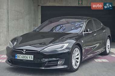 Лифтбек Tesla Model S 2017 в 