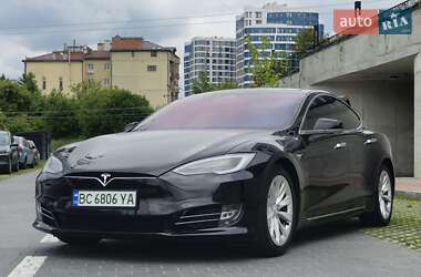 Лифтбек Tesla Model S 2017 в 