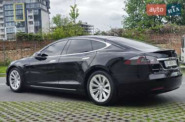Лифтбек Tesla Model S 2017 в 