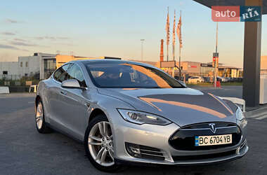 Лифтбек Tesla Model S 2014 в 