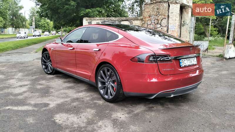 Лифтбек Tesla Model S 2015 в Львове фото 5 Лифтбек Tesla Model S 2015 в Львове