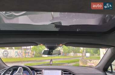Ліфтбек Tesla Model S 2015 в 