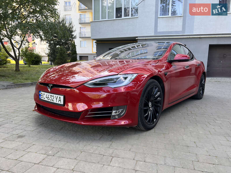 Ліфтбек Tesla Model S 2020 в 