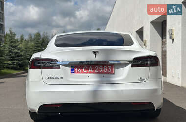 Лифтбек Tesla Model S 2016 в 