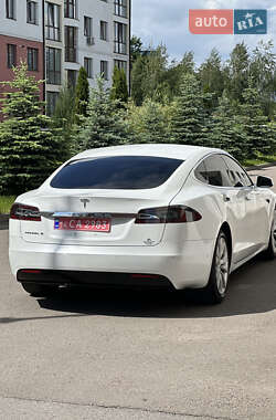 Лифтбек Tesla Model S 2016 в 
