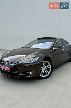 Ліфтбек Tesla Model S 2014 в Луцьку