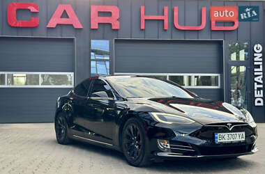 Ліфтбек Tesla Model S 2018 в Рівному