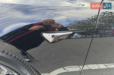 Лифтбек Tesla Model S 2018 в 