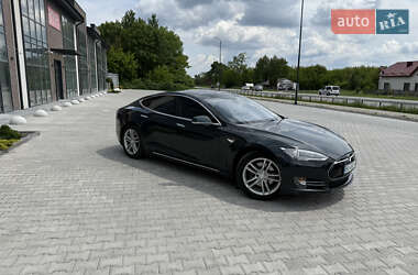 Лифтбек Tesla Model S 2014 в 