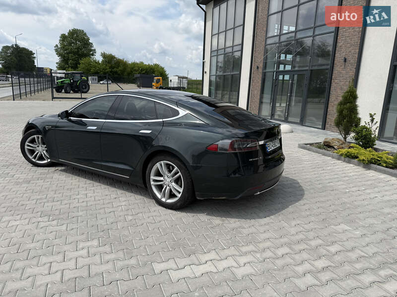 Ліфтбек Tesla Model S 2014 в Тернополі