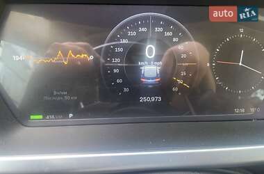 Ліфтбек Tesla Model S 2013 в 