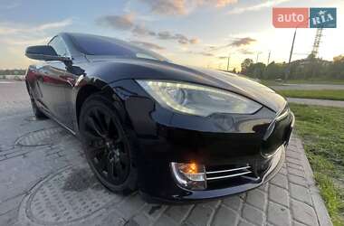 Ліфтбек Tesla Model S 2013 в 