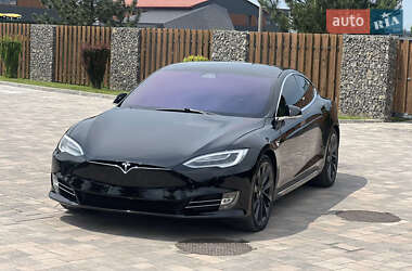 Лифтбек Tesla Model S 2019 в 