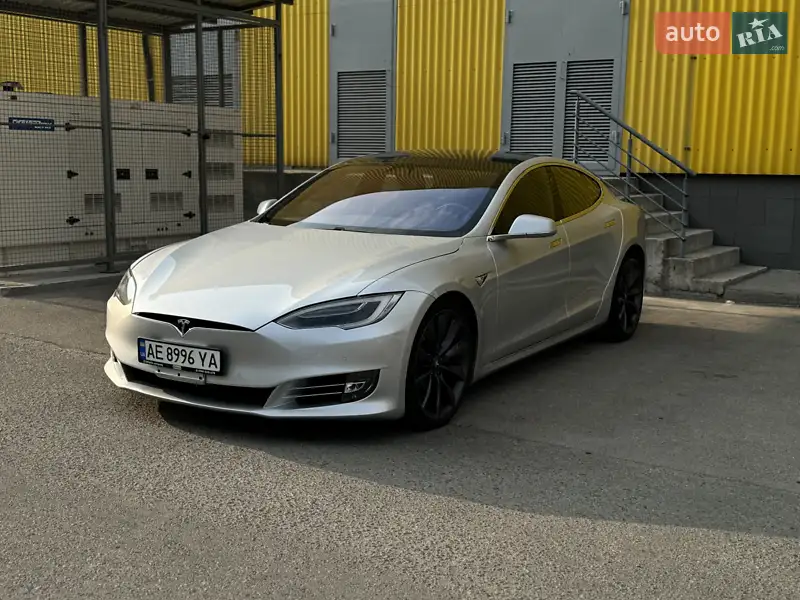 Tesla Model S