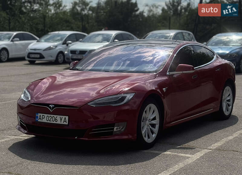 Ліфтбек Tesla Model S 2018 в Запоріжжі