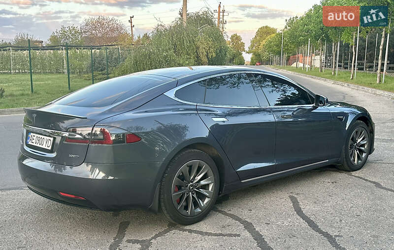Лифтбек Tesla Model S 2018 в Днепре фото 14 Лифтбек Tesla Model S 2018 в Днепре