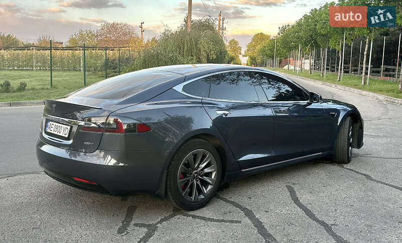 Лифтбек Tesla Model S 2018 в Днепре фото 18 Лифтбек Tesla Model S 2018 в Днепре