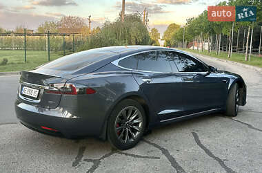 Лифтбек Tesla Model S 2018 в 