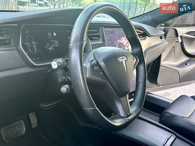 Лифтбек Tesla Model S 2018 в Днепре фото 22 Лифтбек Tesla Model S 2018 в Днепре