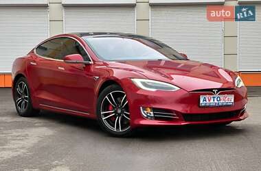 Ліфтбек Tesla Model S 2017 в Кривому Розі