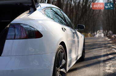 Ліфтбек Tesla Model S 2016 в 