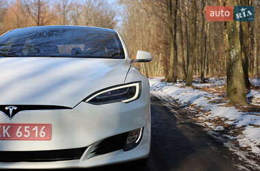 Ліфтбек Tesla Model S 2016 в 