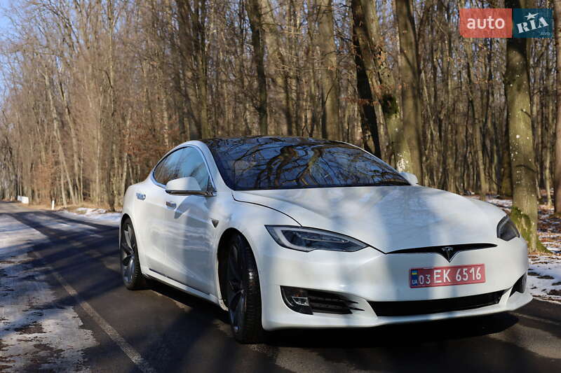 Ліфтбек Tesla Model S 2016 в Луцьку