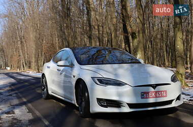 Ліфтбек Tesla Model S 2016 в 