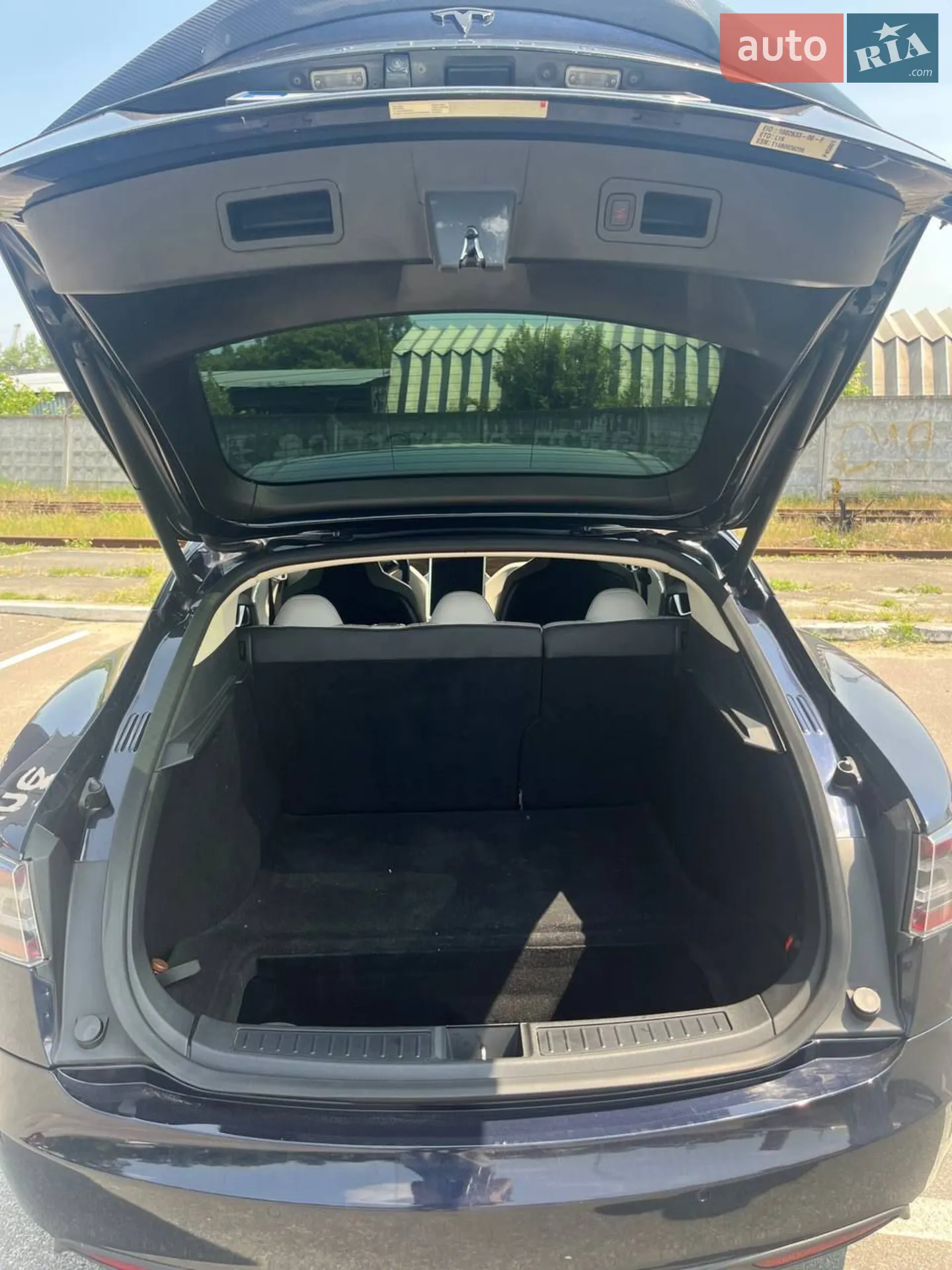 2014 Tesla Model S - мініатюра 11
