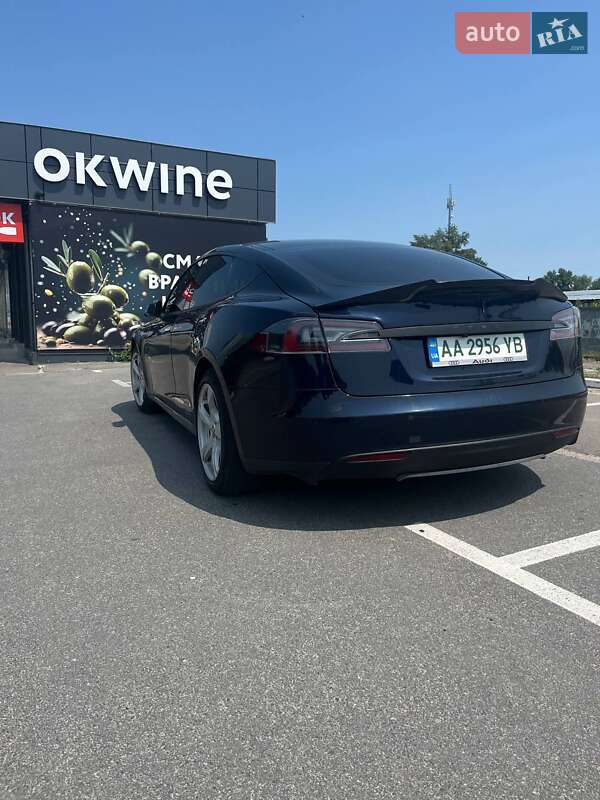 Лифтбек Tesla Model S 2014 в Вышгороде