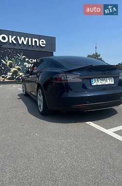Лифтбек Tesla Model S 2014 в 