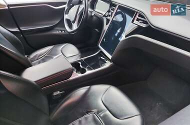 Лифтбек Tesla Model S 2014 в 