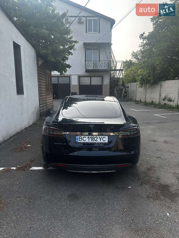 Лифтбек Tesla Model S 2015 в Харькове