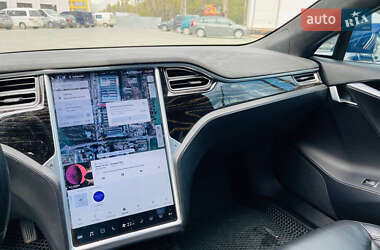 Лифтбек Tesla Model S 2016 в 