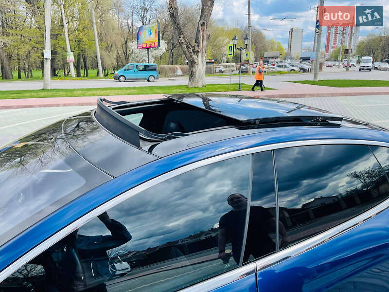 Ліфтбек Tesla Model S 2016 в Хмельницькому