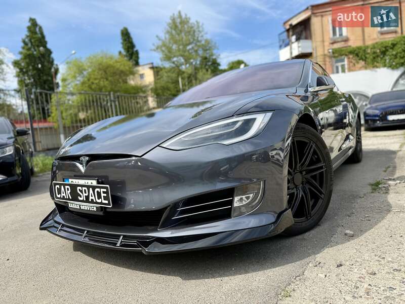 Лифтбек Tesla Model S 2019 в Одессе
