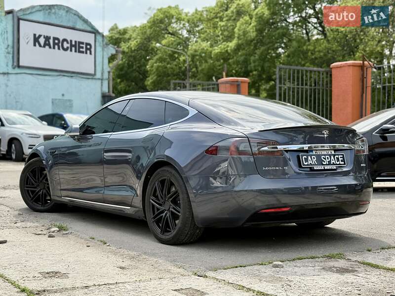 Лифтбек Tesla Model S 2019 в Одессе