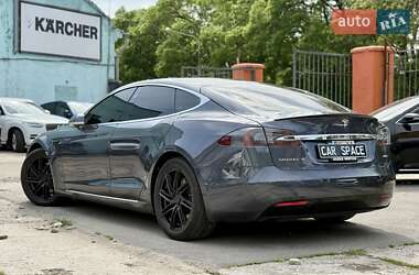 Лифтбек Tesla Model S 2019 в 