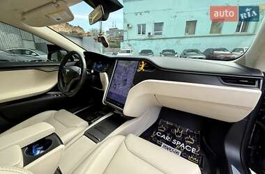 Лифтбек Tesla Model S 2019 в 