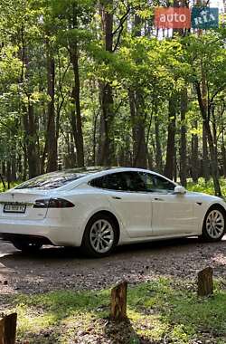 Лифтбек Tesla Model S 2017 в 