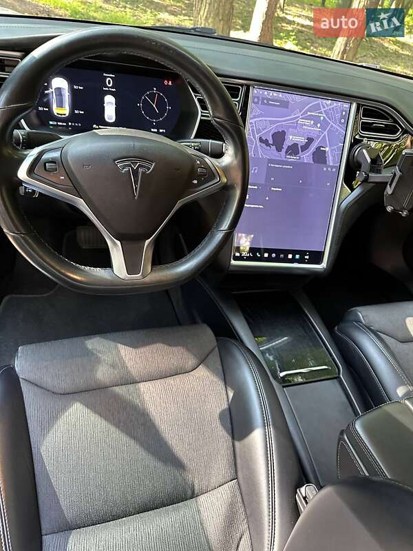 Ліфтбек Tesla Model S 2017 в Києві
