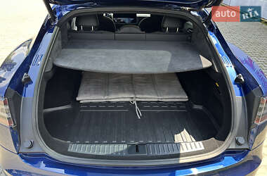 Ліфтбек Tesla Model S 2021 в 