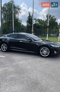 Лифтбек Tesla Model S 2014 в 