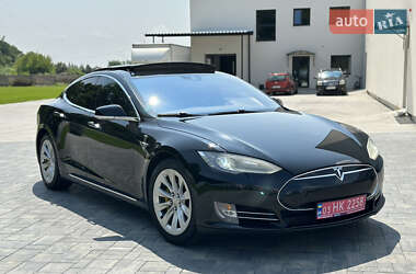 Лифтбек Tesla Model S 2015 в Луцке