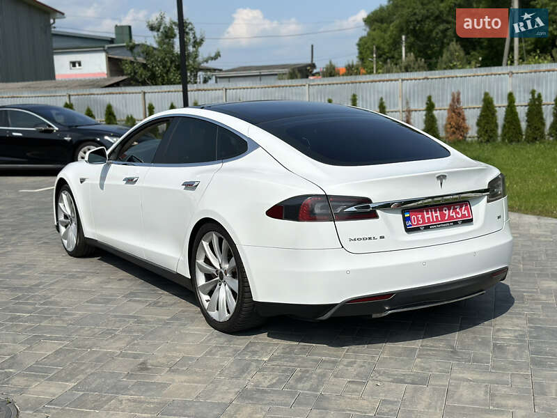 Лифтбек Tesla Model S 2015 в Луцке фото 13 Лифтбек Tesla Model S 2015 в Луцке